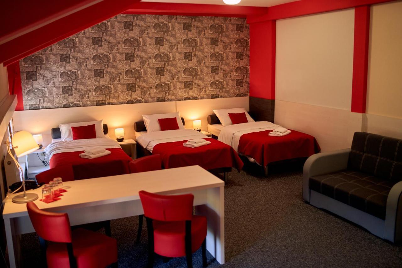 Hotel Przystanek 3*